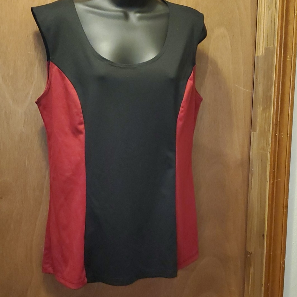 Dots black & red shirt